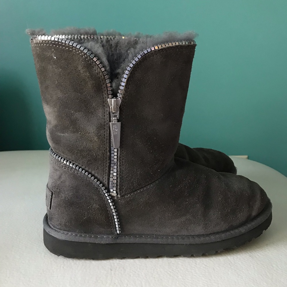 Ugg Boots Youth Size 5